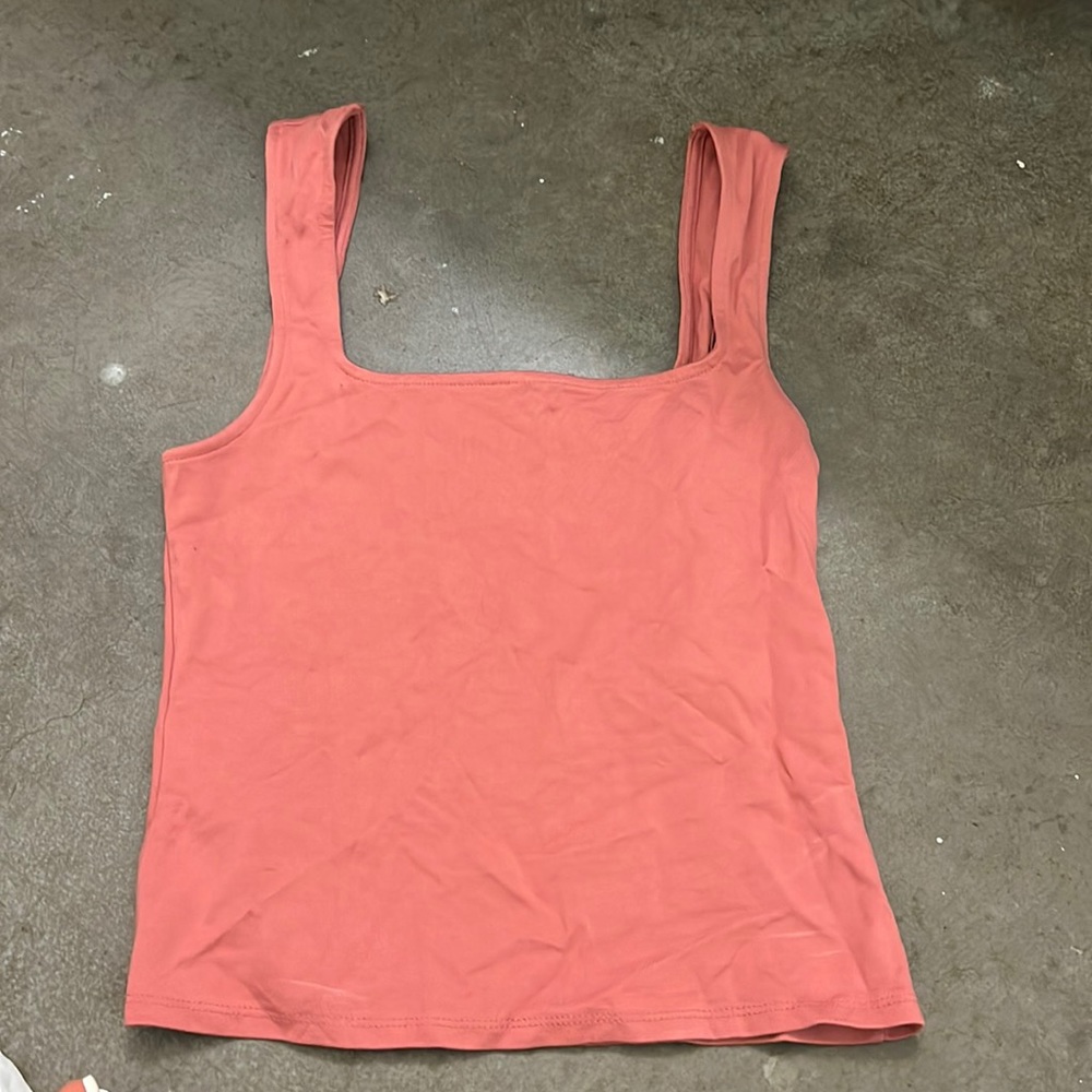 Square neck capped strap tank top